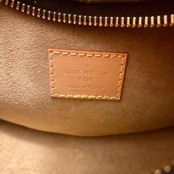 COPY - New never used Hard to find Louis Vuitton Loop bag💕 - Picture 13 of 16
